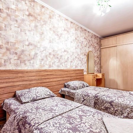 411 Lighthouse Apartments Arbat - Traveler'S Choice Almati Kültér fotó